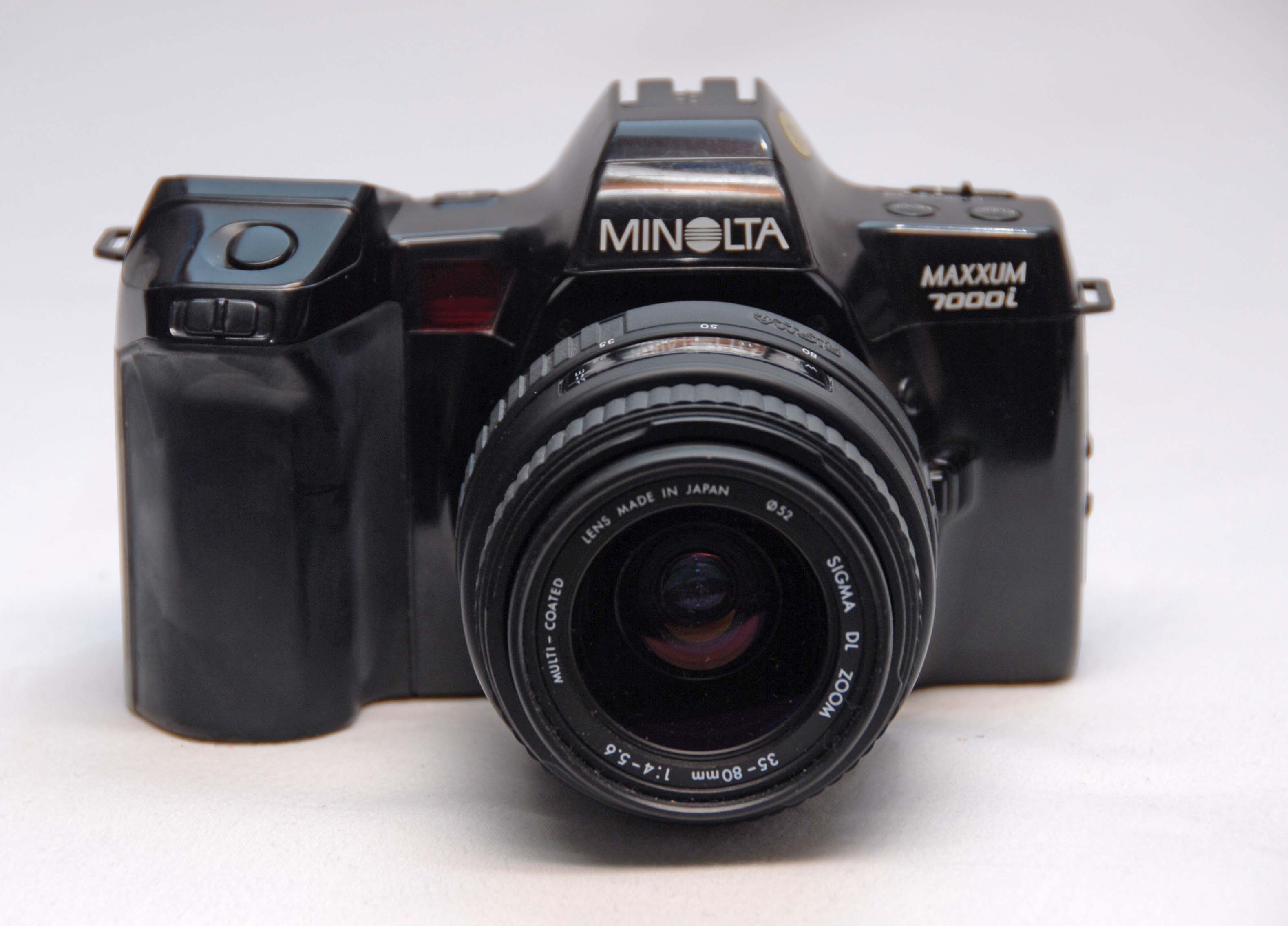 MINOLTA MAXXUM 7000i
